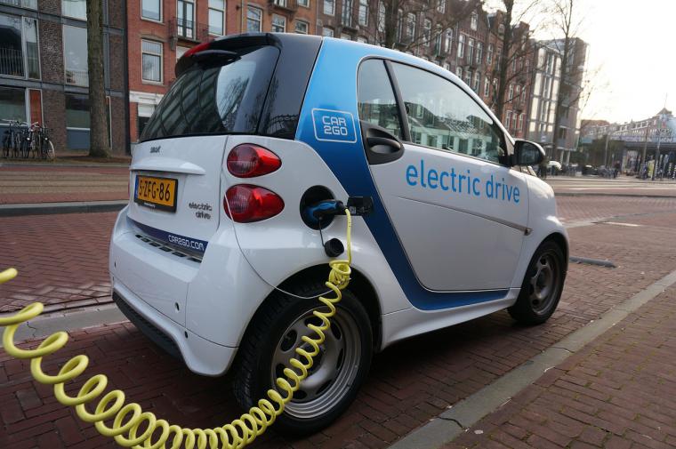 En 2035, todos los vehículos que se vendan en la Unión Europea (UE) sean de emisiones cero.