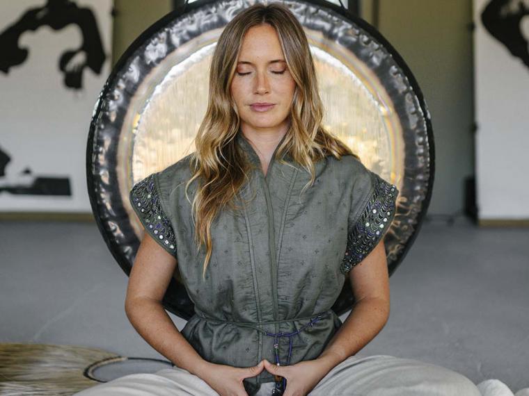 Tres ejercicios de breathwork para desconectar (de verdad) del trabajo