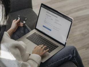 Nueva oleada de SMS fraudulentos suplanta a bancos españoles