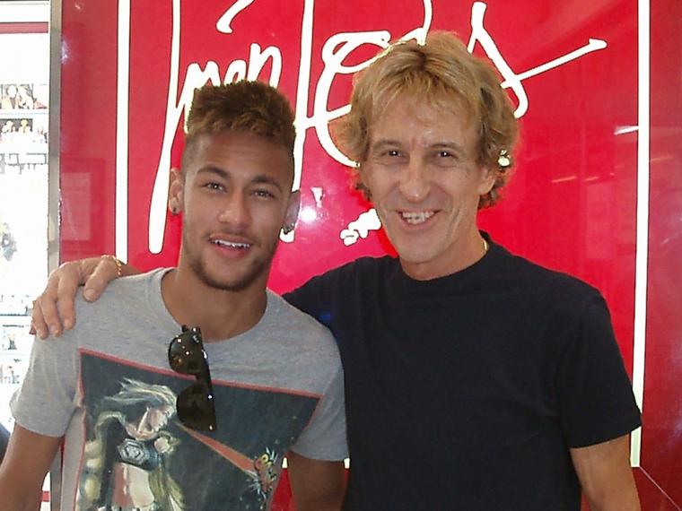 El peluquero de celebs como Neymar, Sharon Stone, Bertín Osborne y Tina Turner, nos habla de tendencias y otras curiosidades