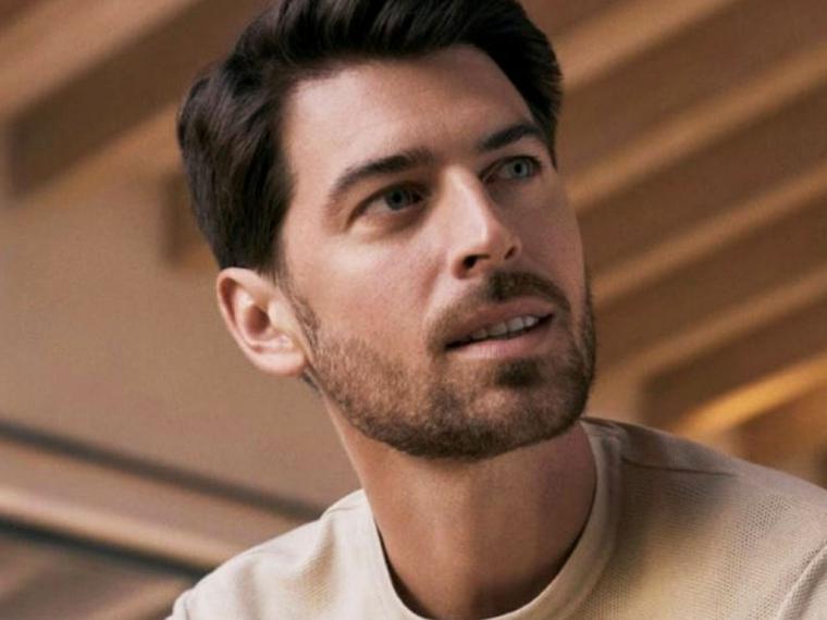 Tratamiento facial detoxificante y revitalizante para el hombre