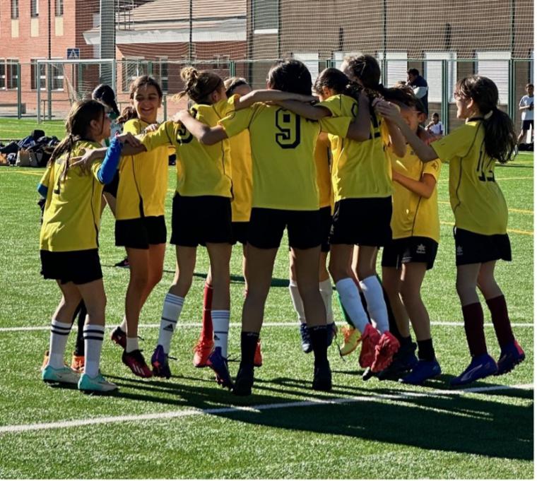 El British Council School impulsa el fútbol femenino a través de un torneo que acoge a más de 90 alumnas de distintos colegios