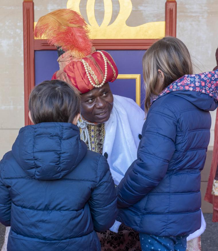 Melchor, Gaspar y Baltasar llegan a Pozuelo de Alarcón para atender los últimos deseos de los más pequeños