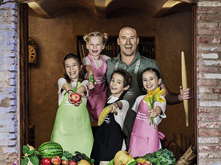 'Que Cocinen Ellos', el libro definitivo para que pequeños y mayores compartan tiempo entre fogones