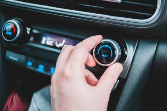 Cómo preparar el aire acondicionado del coche para el verano: guía completa
