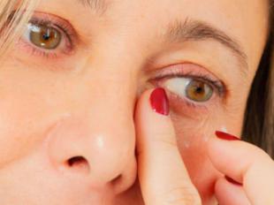 10 errores que cometes al usar el contorno de ojos que envejecen tu mirada
