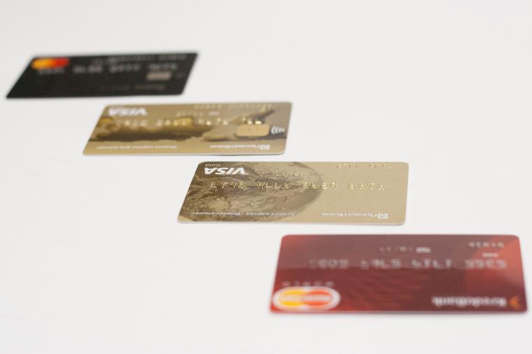 Pagos aplazados: el interés del crédito revolving de las tarjetas ronda el 18,5%, advierte OCU