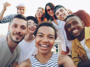 5 hábitos para cuidar la salud bucodental y mantener una sonrisa luminosa