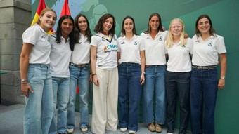 Díaz Ayuso celebra el éxito de los equipos de hockey del Real Club de Campo Villa de Madrid