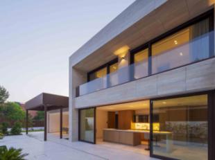 Una cocina que redefine la vida doméstica: integración, naturalidad y apertura