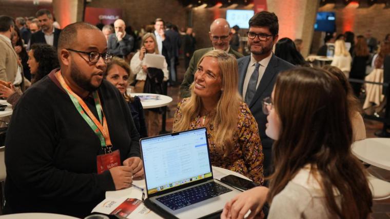 La Comunidad de Madrid otorga reconocimiento a los estudiantes más destacados de la primera promoción del Plan de Talento Digital