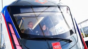 Díaz Ayuso presenta el tren automatizado para el Metro de Madrid