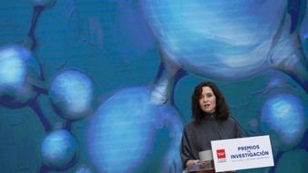 Díaz Ayuso destaca la excelencia científica de Madrid en entrega de premios de investigación