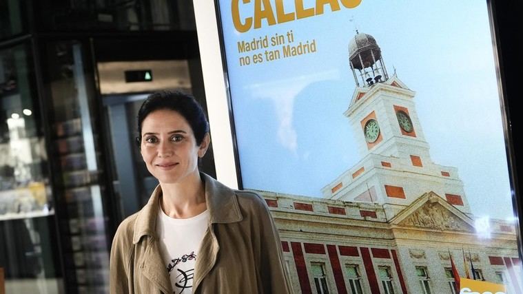 Díaz Ayuso reabre FNAC Callao y defiende la cultura sin restricciones