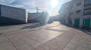 Pozuelo mejora la limpieza de la Plaza del Padre Vallet con productos ecológicos