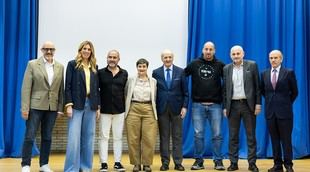 CDE Veritas Pozuelo presenta a sus equipos con Chus Mateo como padrino deportivo