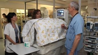El Hospital Clínico San Carlos recibe premio por su atención neonatal innovadora