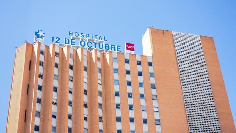 Demolición de la emblemática torre del Hospital 12 de Octubre en Madrid avanza hacia su finalización