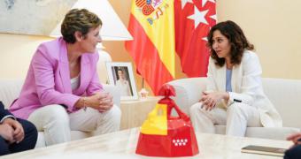 Díaz Ayuso se reúne con la presidenta de la Federación Española de Baloncesto