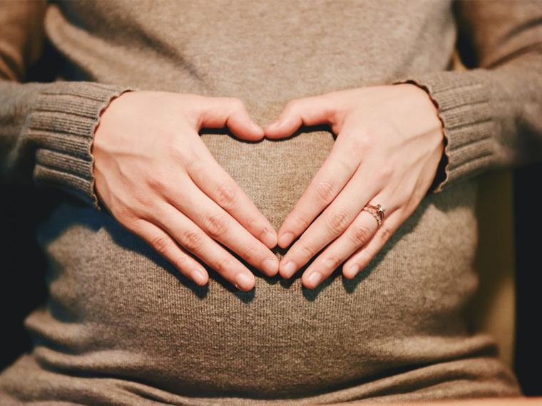 Las madres digitales continúan siendo las encargadas de preparar la llegada de los hijos