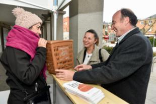 El Barrio de las Flores, pionero en la instalación de contenedores de recogida de materia orgánica