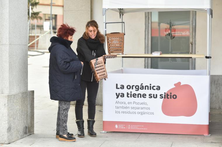 El Barrio de las Flores, pionero en la instalación de contenedores de recogida de materia orgánica