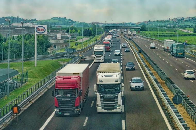 Iniciativas necesarias para fomentar el uso de vehículos eléctricos en carretera