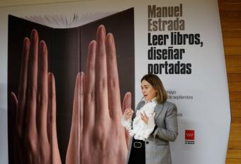 Exposición Manuel Estrada Leer libros, diseñar portadas