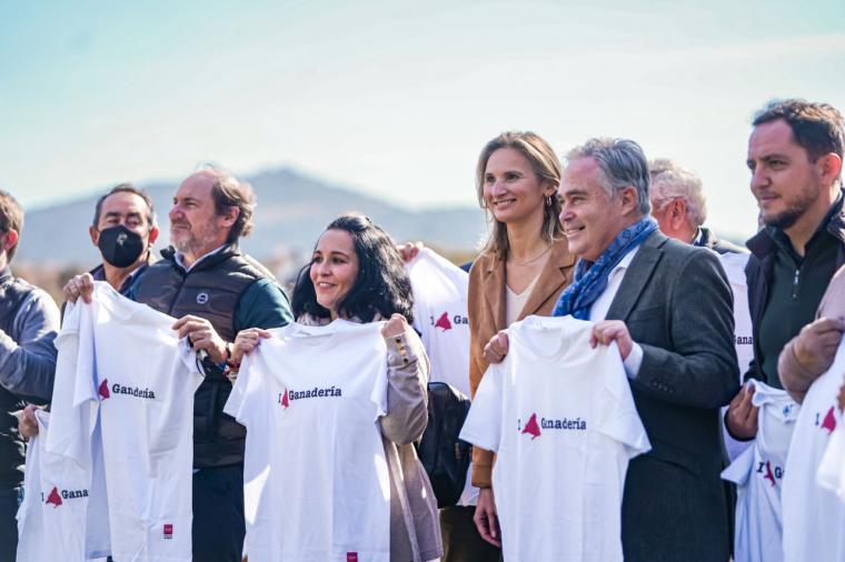 La Comunidad de Madrid lanza la campaña Por nuestros ganaderos para reivindicar la calidad de la carne local y el bienestar animal en las explotaciones