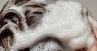 Cómo hacer que tu pelo dure limpio más tiempo (sin necesidad de lavarlo a diario)