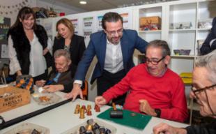 Las familias de Pozuelo de Alarcón y de la Comunidad de Madrid con mayores de 65 años a su cargo o con discapacidad podrán beneficiarse de una nueva deducción fiscal