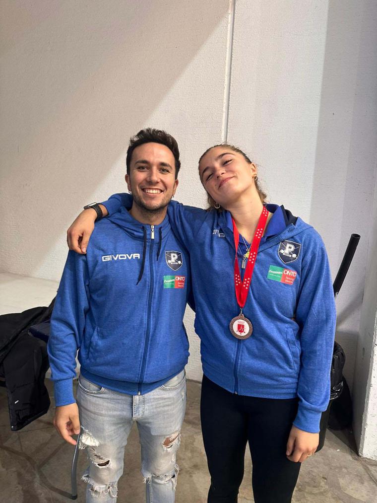 Martina Torrego, del Club Esgrima Pozuelo, se alza con el bronce en la Primera Fase Regional Junior