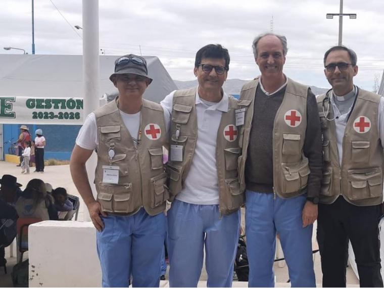 El ‘hospital móvil’ de un grupo de españoles en Perú: “Atienden a más de 1.500 personas”