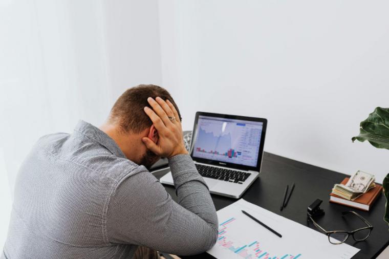 8 de cada 10 trabajadores en España no desconectan del trabajo durante sus vacaciones