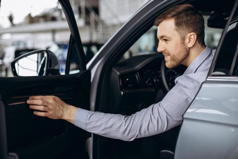 Cuatro aspectos clave que conviene revisar en tu coche tras el verano