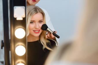 El Ritual de Belleza que Transforma la Mañana de tu Boda: El Maquillaje de Novia a Domicilio