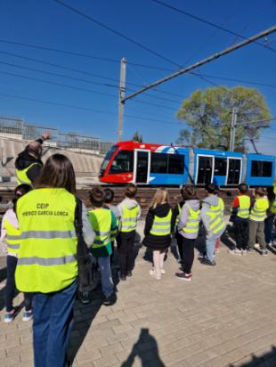 Metro Ligero Oeste retoma las visitas escolares a sus instalaciones y refuerza su compromiso con la educación en movilidad sostenible