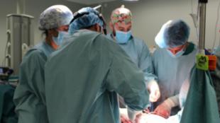 La jefa de Servicio de Cirugía Torácica en el Hospital público Puerta de Hierro, entre las más destacadas especialistas de España