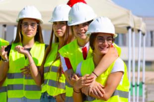 Más de 60 jóvenes apuestan por la Formación Profesional en la Fundación Laboral de la Construcción de Madrid