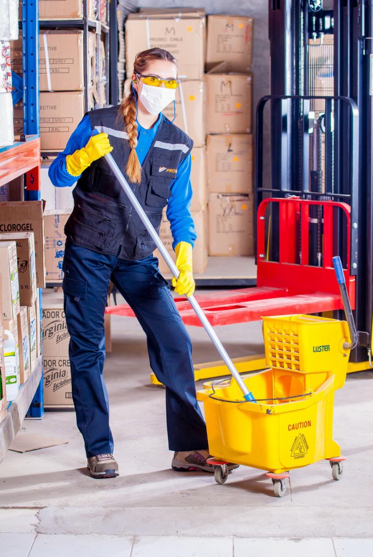 El uso de la mascarilla en los puestos de trabajo deberá valorarse con los servicios de prevención