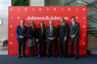 El ministro de Industria inaugura la nueva sede de Johnson & Johnson en Pozuelo de Alarcón