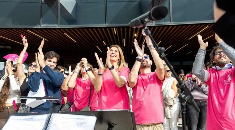 Pozuelo conmemora el Día contra el Cáncer de Mama con apoyo de su alcaldesa