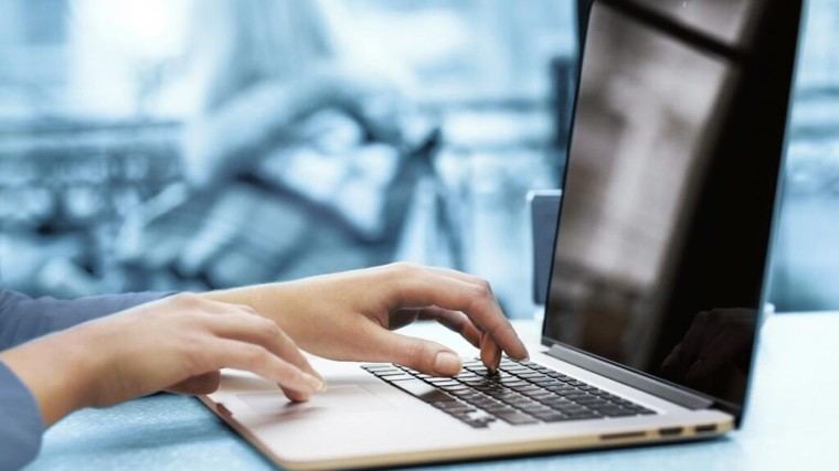 Madrid destina 6 millones a cursos gratuitos de IA y ciberseguridad para desempleados