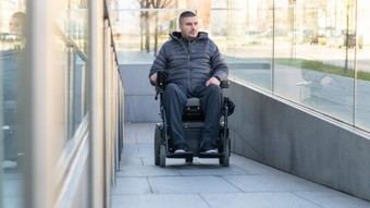 Madrid destina 25,5 millones en ayudas para accesibilidad en viviendas