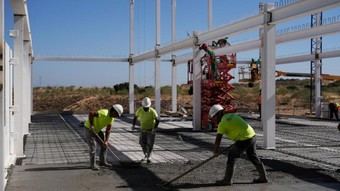 Madrid logra la mayor caída del desempleo en España con un 17,4% menos de parados en 2025