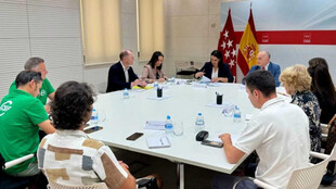 Madrid inicia negociaciones para la carrera profesional de docentes