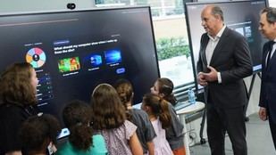 Madrid educa a jóvenes en seguridad digital a través de juegos y actividades interactivas