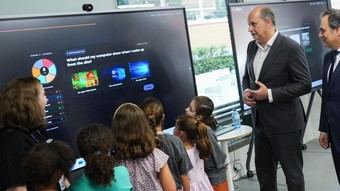 Madrid educa a jóvenes en seguridad digital a través de juegos y actividades interactivas