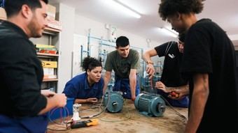 La Comunidad de Madrid lanza premios para Formación Profesional básica y media