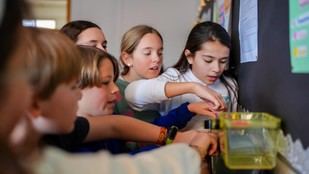 Madrid aumenta su oferta educativa con 2.200 nuevas plazas públicas